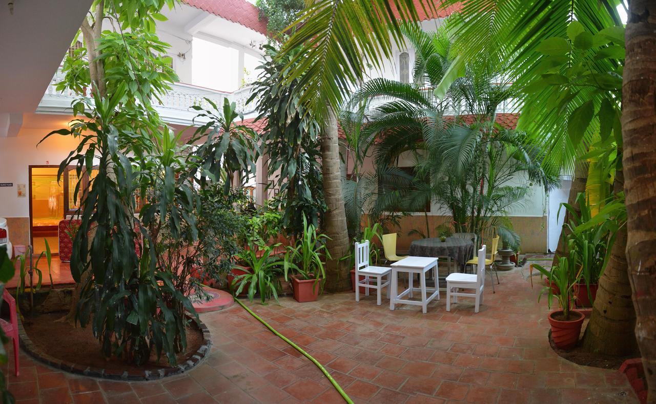 Daphne Hotel Mahabalipuram Exterior foto